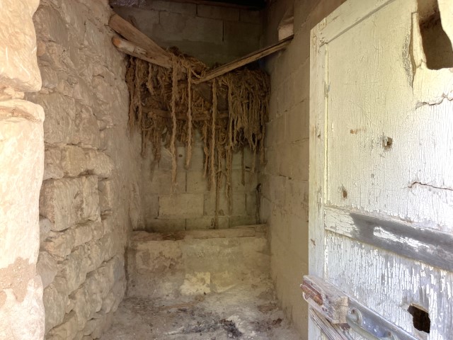 Image No.16-5 Bed Property for sale