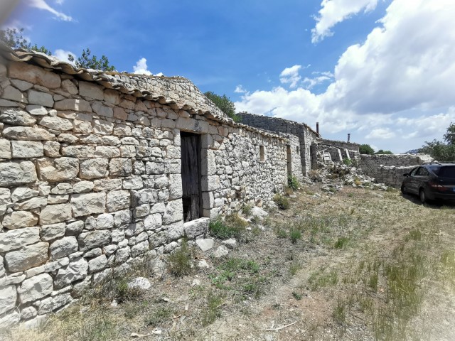 Image No.2-4 Bed Property for sale