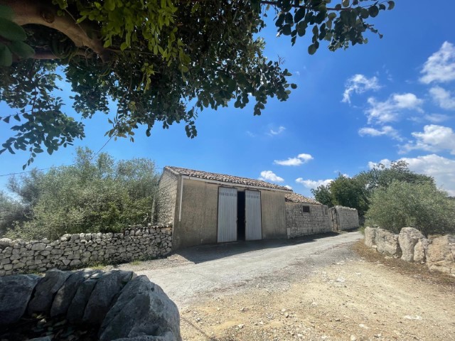 Image No.11-2 Bed Property for sale