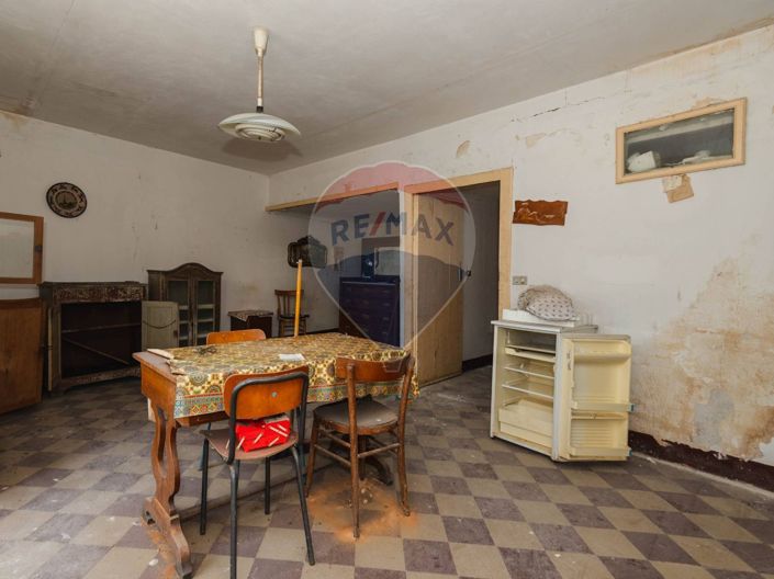 Image No.10-2 Bed House for sale