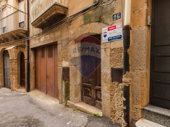 Image No.2-2 Bed House for sale