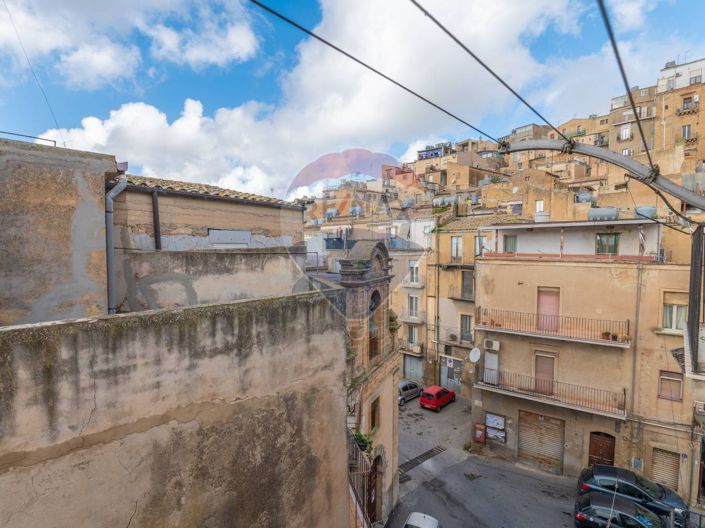 Image No.22-2 Bed Apartment for sale