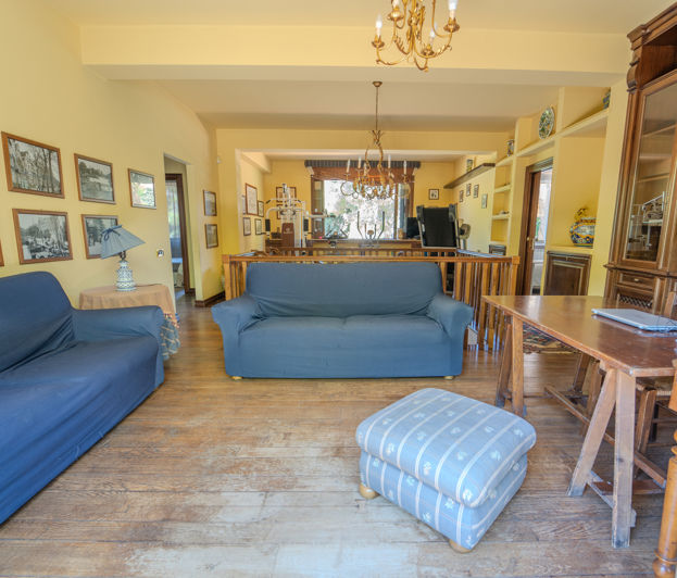 Image No.12-Villa de 5 chambres à vendre à Palermo