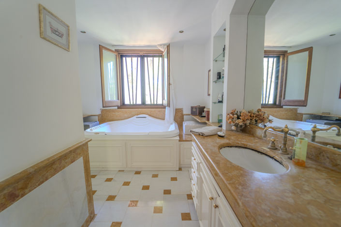 Image No.32-Villa de 5 chambres à vendre à Palermo