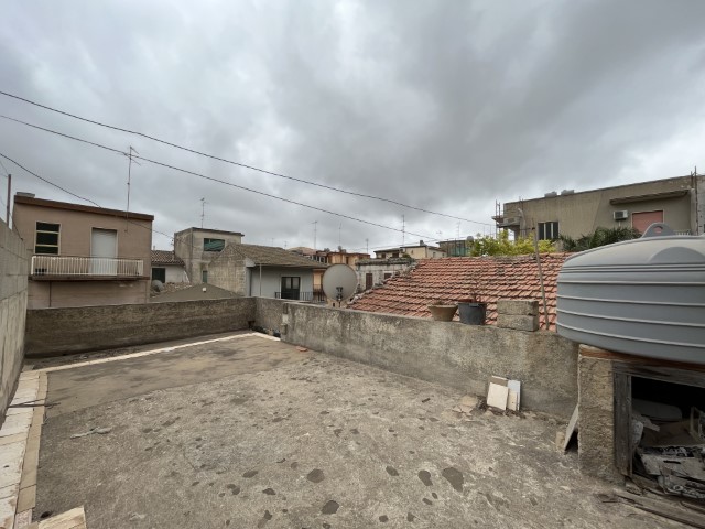 Image No.2-1 Bed House for sale