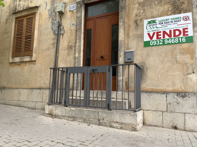 Image No.25-1 Bed House for sale