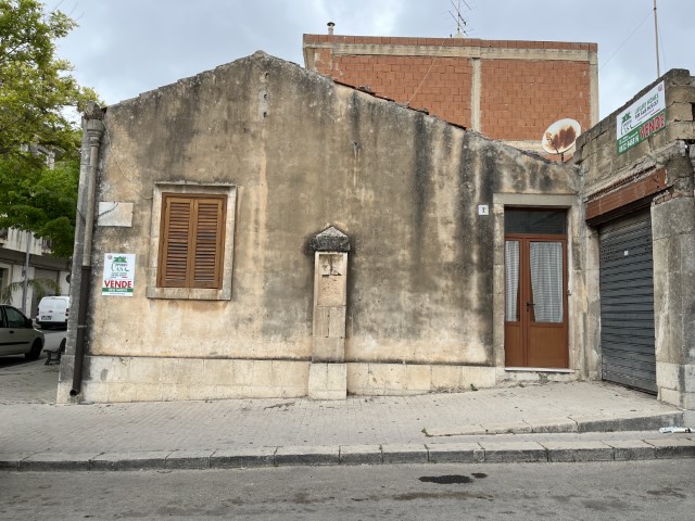 Image No.26-1 Bed House for sale