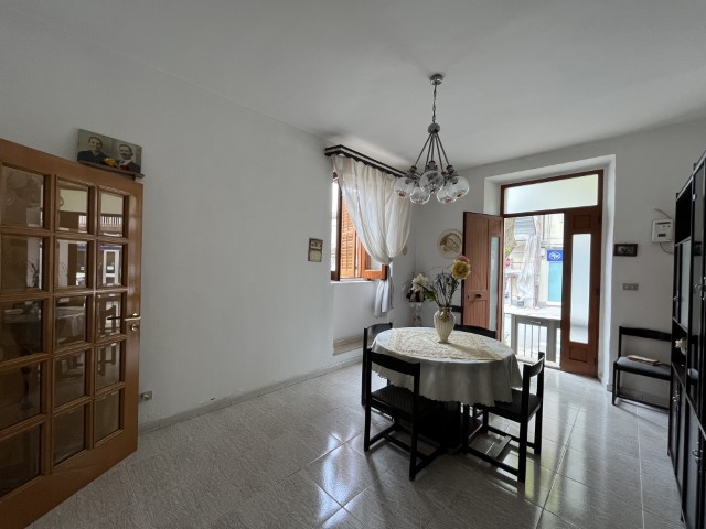 Image No.9-1 Bed House for sale