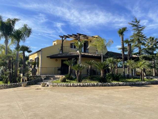 Image No.32-3 Bed Villa for sale