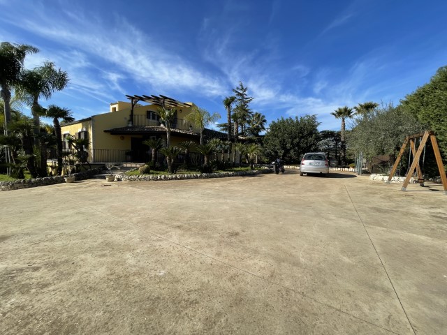 Image No.35-3 Bed Villa for sale