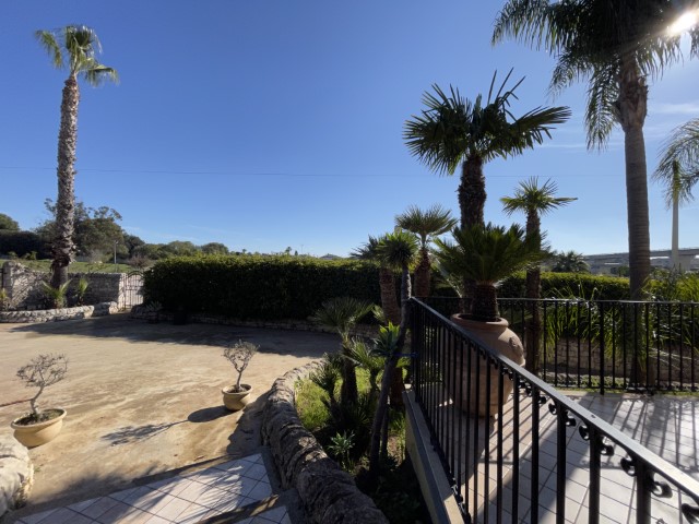 Image No.40-3 Bed Villa for sale