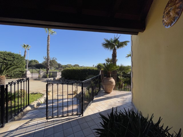 Image No.43-3 Bed Villa for sale