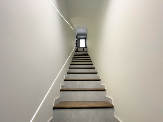 Image No.20-1 Bed House for sale