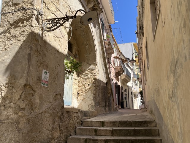 Image No.23-1 Bed House for sale