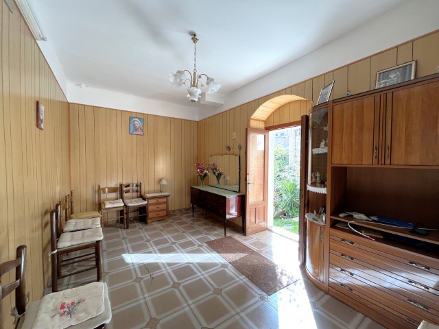 Image No.35-2 Bed House for sale
