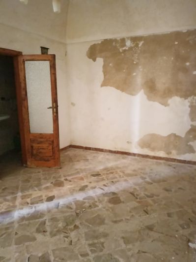 Image No.4-2 Bed House for sale