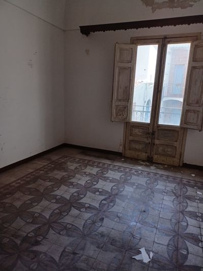 Image No.7-2 Bed House for sale