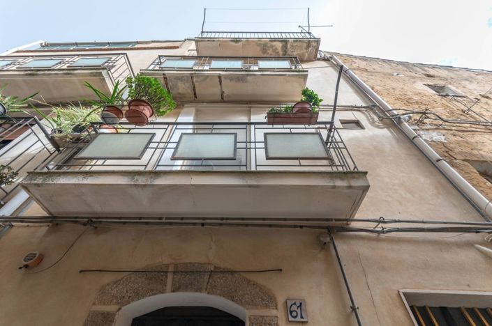 Image No.1-3 Bed House for sale