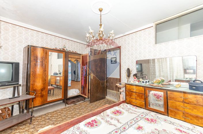 Image No.10-3 Bed House for sale