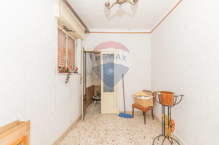 Image No.15-3 Bed House for sale