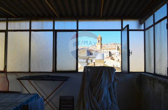 Image No.28-3 Bed House for sale