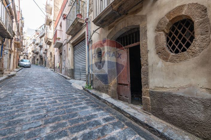 Image No.3-Appartement de 1 chambre à vendre à Caltagirone