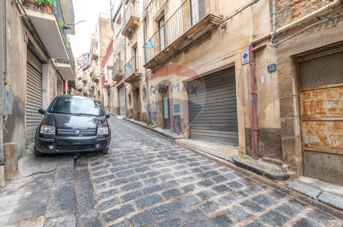 Image No.4-Appartement de 1 chambre à vendre à Caltagirone