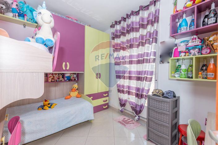 Image No.11-2 Bed House for sale