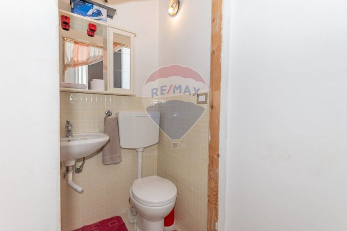 Image No.17-2 Bed House for sale