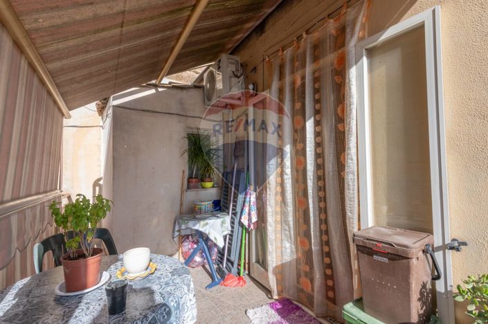 Image No.19-2 Bed House for sale