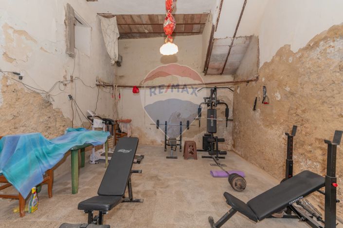 Image No.24-2 Bed House for sale