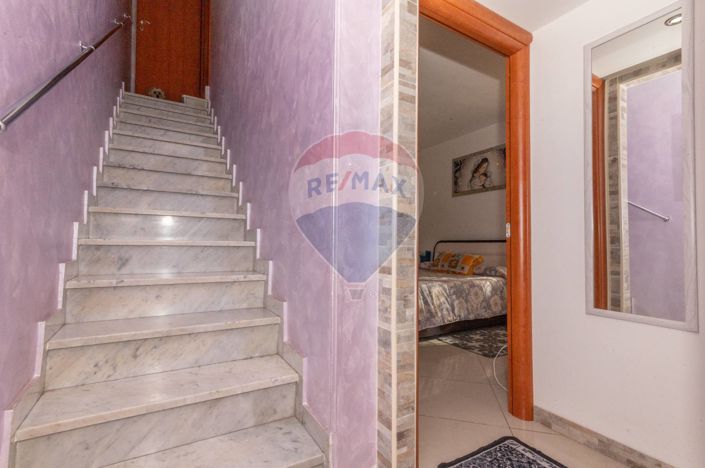 Image No.6-2 Bed House for sale