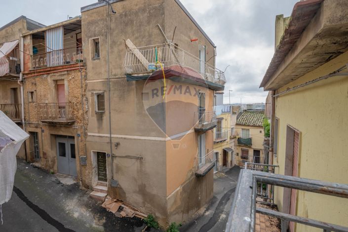 Image No.16-2 Bed House for sale