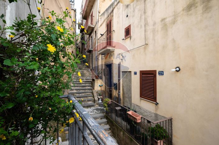 Image No.3-2 Bed House for sale