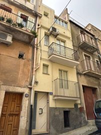 1 - Caltagirone, House