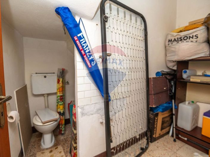 Image No.16-2 Bed House for sale