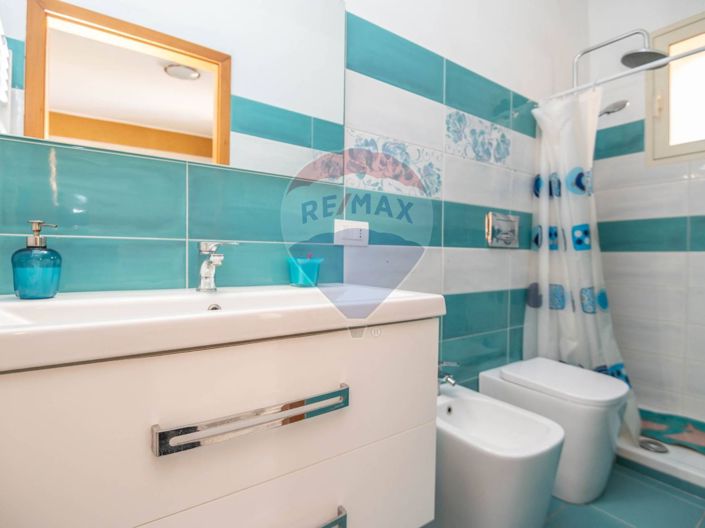 Image No.17-2 Bed House for sale