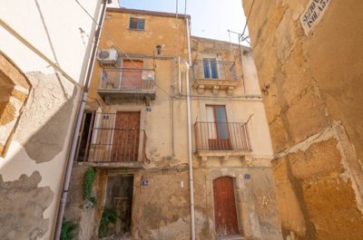 1 - Caltagirone, House