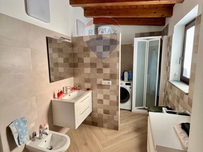 Image No.44-6 Bed Villa for sale