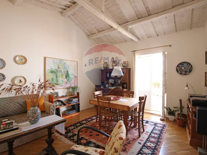 Image No.25-5 Bed House for sale