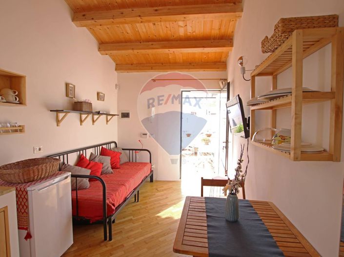 Image No.26-5 Bed House for sale