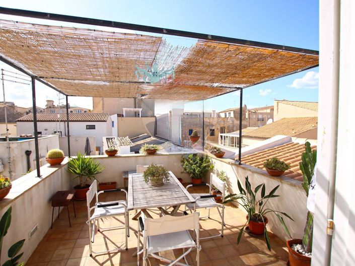 Image No.45-5 Bed House for sale