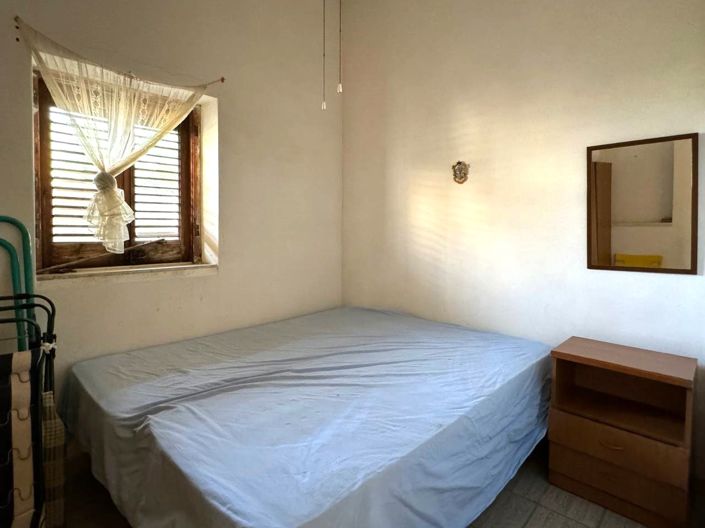 Image No.1-3 Bed House for sale