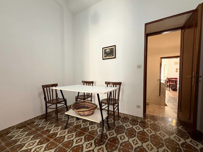 Image No.13-3 Bed Apartment for sale