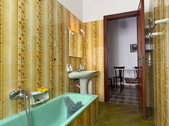 Image No.24-3 Bed Apartment for sale