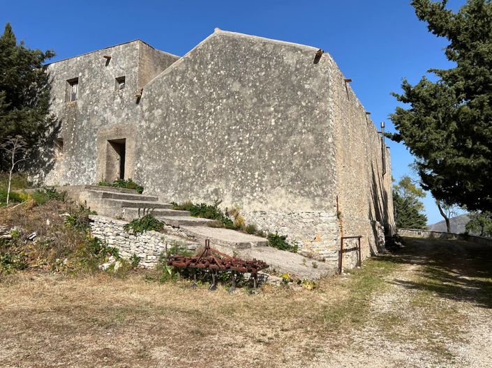 Image No.2-2 Bed Property for sale