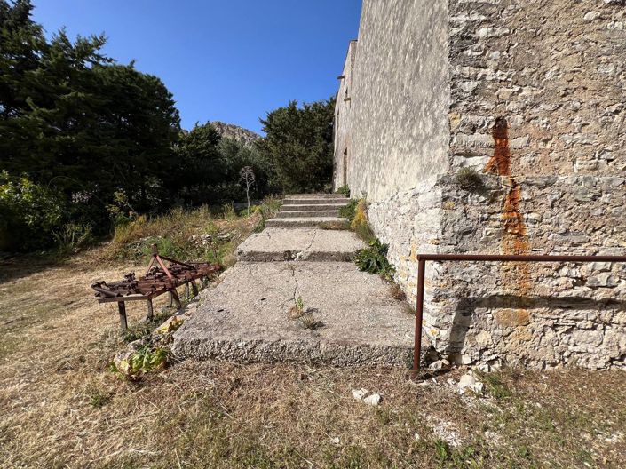 Image No.3-2 Bed Property for sale