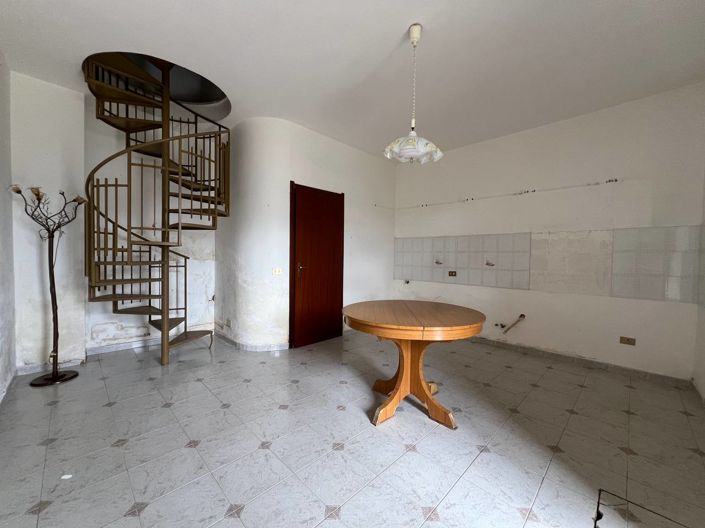 Image No.2-2 Bed House for sale