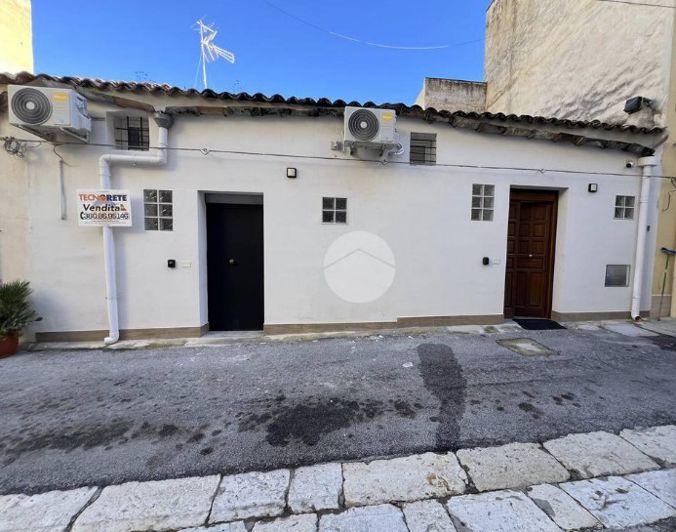 Image No.1-2 Bed Villa for sale