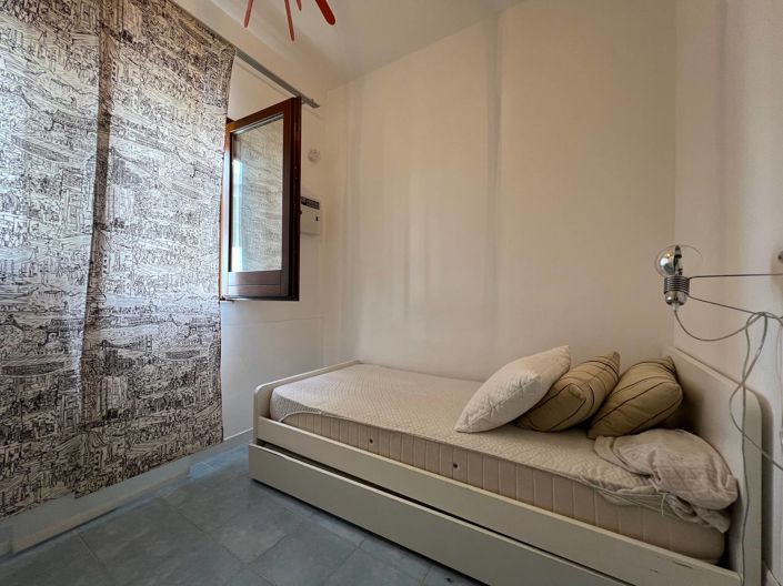 Image No.12-2 Bed Villa for sale